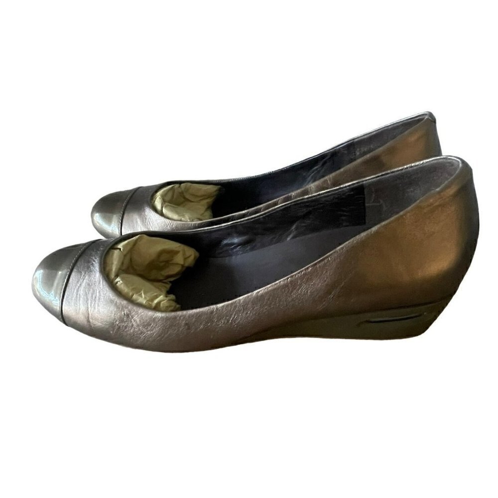 COLE HAAN WALKING WOMENS SHOES COLOR GOLD SIZE 12 Wedges ROUND TOE SLIP ON